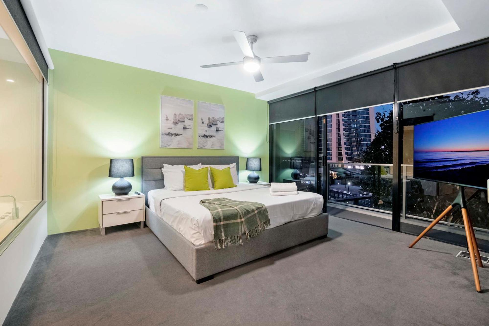 Circle On Cavill - Self Contained & Privately Managed Apartments - Wow Stay Gold Coast Exterior foto